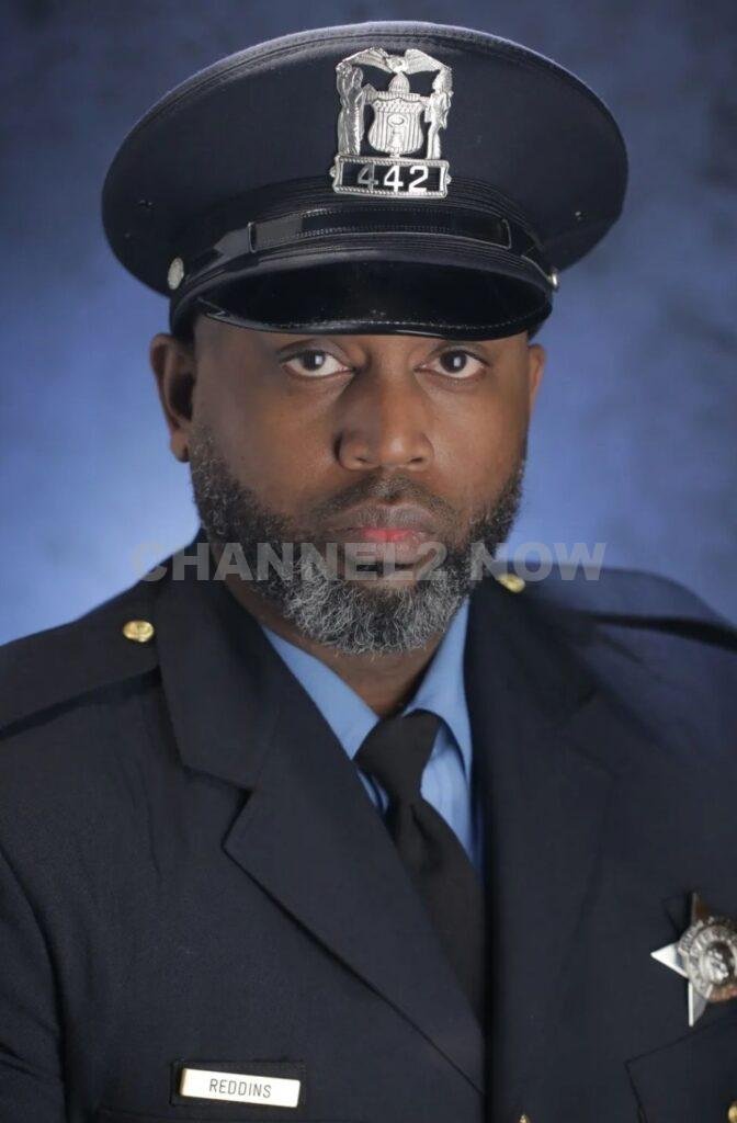 Video shows moments Oak Park Police Detective Allan Reddins killed in the line of duty, suspect injured