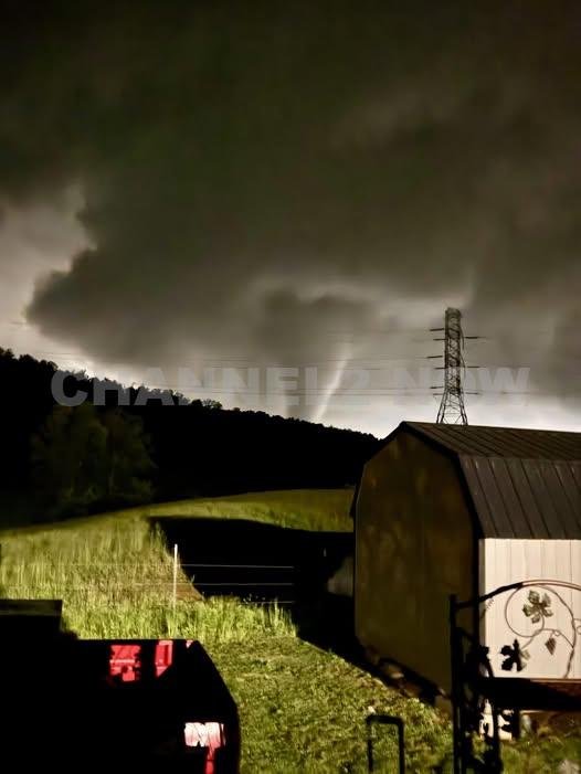 SOMERSET, KY — A mass casualty incident has been declared in Somerset, Kentucky, after a powerful tornado tore through the southern part of the city late Monday evening, causing widespread destruction and confirmed injuries.