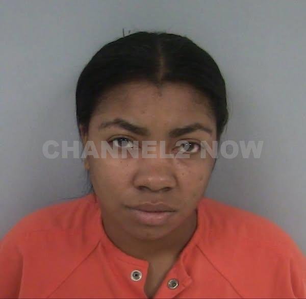 New Orleans, LA – Authorities have arrested two individuals accused of aiding fugitives following the May 16, 2025, escape of ten inmates from the Orleans Justice Center.
As of now, five inmates have been recaptured while the search for the remaining five continues.
Following an intensive multi-agency investigation, Louisiana State Police (LSP) identified 32-year-old Cortnie Harris of New Orleans and 38-year-old Corvanntay Baptiste of Slidell as having provided assistance to the escapees.